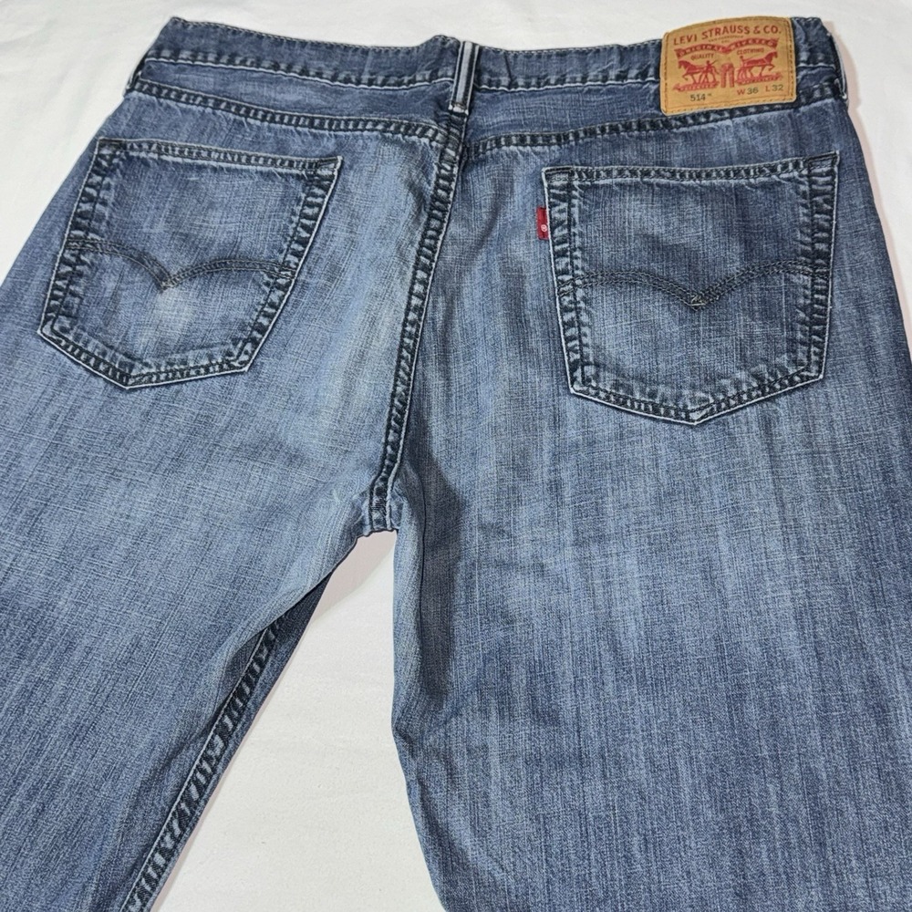 Levi's 514 Jeans Men's 36x32 Slim Fit Straight Leg Blue Medium Wash‎ Denim Y2K